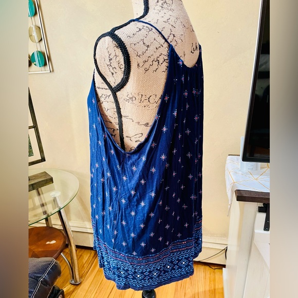 Old Navy Printed Boho Tunic Sleeveless top with fringe tie on front neckline - Picture 6 of 10